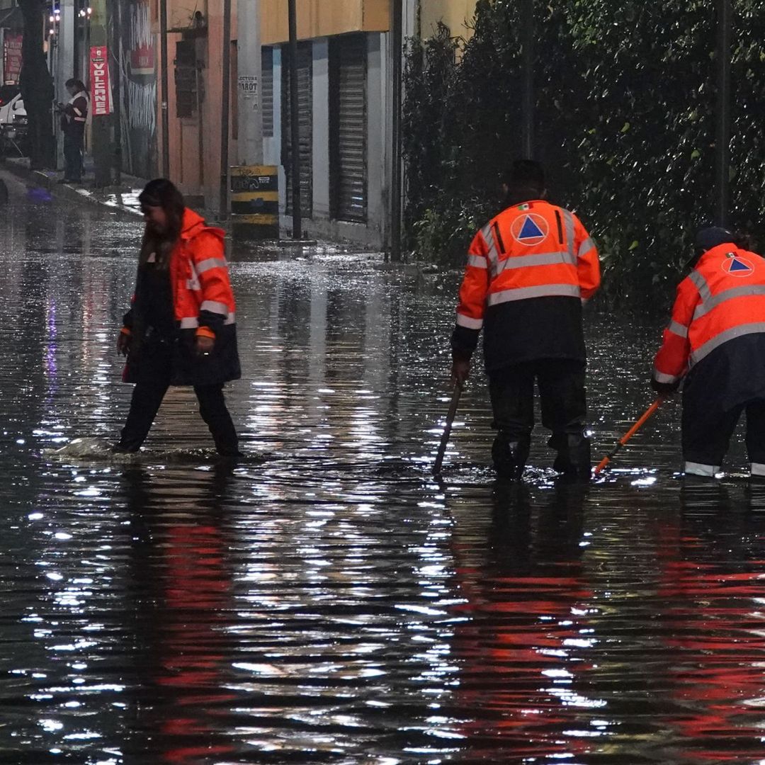 Diversos puntos de la ciudad quedaron inundados. Foto: Cuartoscuro